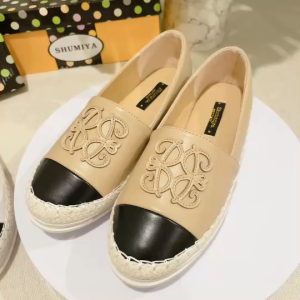 รองเท้าผู้หญิง รุ่น L202-979 รองเท้าแฟชั่น หนังPu สีทูโทน ด้านในกันน้ำ บุผ้ากำมะหยี่ พื้นยาง พร้อมส่ง