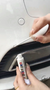 【 TOYOTA FORTUNER 】DIY car scratch repair Quick scratch repair pen Automotive refinishing pen Fast-drying touch-up pen