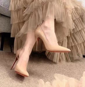 รองเท้าส้นสูงสีนู้ดแบบสวมสำหรับผู้หญิง พื้นยางกันลื่น ทรงหัวแหลม วัสดุหนัง PU รองเท้าแฟชั่นส้นสูงแบบสวมสบาย