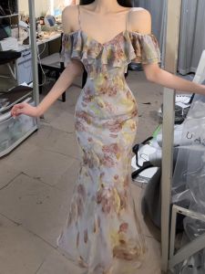 CHANGTONG | Retro Off Shoulder Waist Accentuating Fishtail Dress