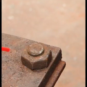 Chain And Hinge Rust Protection Spray For Guide Rail Door Lock And Automotive Use