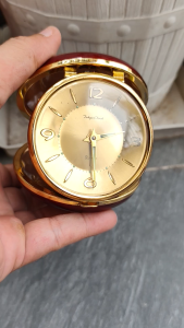 Đồng hồ để bàn nam Tokyo Clock lên cót có báo thức hàng si