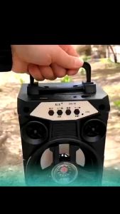 Loa bluetooth hát karaoke kèm mic loa bluetooth hát karaoke mini loa mini giá rẻ loa karaoke bluetooth gia đình. Bảo hành 1 năm đổi mới trong 7 ngày đầu nếu có lỗi của nhà sản xuất