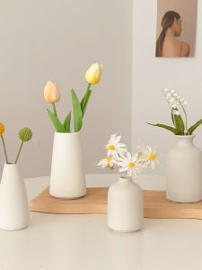 White Stoneware Ceramic Dried Flower Vase Fancy Flower Arrangement Mini Small Vase Desk Table Decorative Ornaments