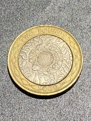 Y2000 UK Queen Elizabeth 2 Pounds coin