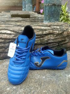 sepatu futsal sol karet bergerigi size 383940414243 sol SDH djahit muter