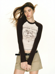 Ariseism | Áo Thun Tay Raglan Cổ Tròn In Hình Vintage Ôm Sát