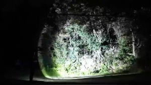 YMJR Senter LED Super Terang Jarak Jauh Anti Air Senter LED 90000 Lumens Original USB C Rechargeable Zoom Flashlight with 26650 Baterai