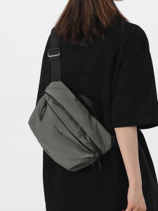 Street Style Mens Crossbody Bag Sporty Casual Single Shoulder Trendy Chest Bag for Cycling And Leisure Activities