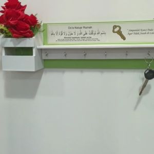 Tempat Gantungan Kunci Hiasan Dinding 40x15Cm