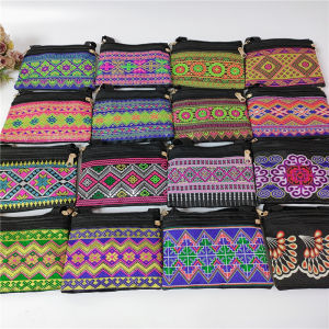 Túi Đeo Chéo Thêu Hoa Phong Cách Dân Tộc Yunnan Túi Xách Nữ Túi Đeo Chéo Bằng Vải Thêu Túi Xách Cầm Tay Túi Đựng Đồ Nhỏ