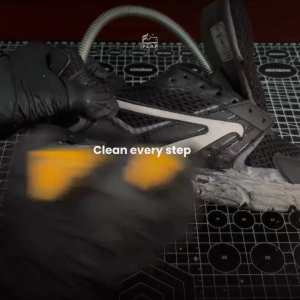 Flap Shoes Care Shoe Cleaner Kit Paket Pembersih Sepatu Putih dan Warna SC 100mL - 2 Sikat