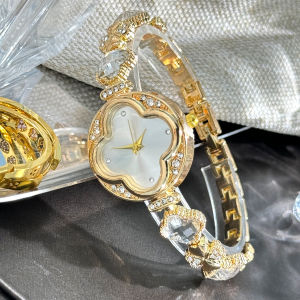 Fashion Petal Four-leaf Clover Womens Watch Shiny Diamond Inlaid 3 Color Choose Bracelet Quartz Watch For Women Daily Waterproof