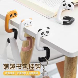 ตะขอติดกระเป๋าหนังสือแบบมีหลายฟังก์ชัน ด้ามจับไม่มีรอย ด้ามจับแบบพกพาสำหรับนักเรียน ด้ามจับแบบมีรูปสัตว์ ด้ามจับแบบไม่ลื่น