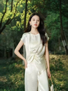 Elegant Short Sleeve Silk Shirt Womens Fashion Design High-End Casual round Neck Hangzhou Acetate Womens Premium Top