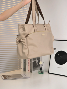 GOLF QUALITY Large Capacity Nylon Handbag Simplified Shoulder Tote Bag Waterproof Travel Commuting Bag Solid Color Casual Tote Bag Multi-Layer Shoulder Bag Minimalist