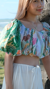 Malibu Crop Top เสื้อครอปแขนพอง