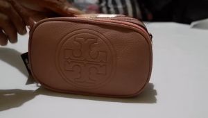 Selempang Tas Wanita TORI S BRH Dua Ruang Pu leather Signatur