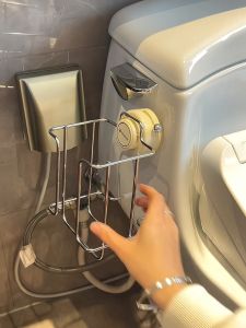 Bathroom Toilet Paper Holder Suction Cup No Drilling Washcloth Rack Wet Wipes Side Toilet Paper Storage Box Bracket Iron Material