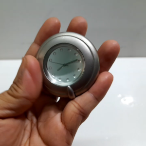 Đồng hồ để bàn Nhật máy Quartz Đường kính 54mm second hand