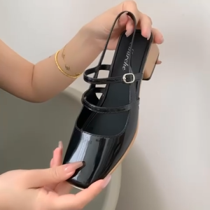 Boss Go Y2K Retro Mary Jane Sandals – Square Toe 4cm Chunky Heel Adjustable Buckle Glossy Jelly Rubber for a Bold & Trendy Throwback Look