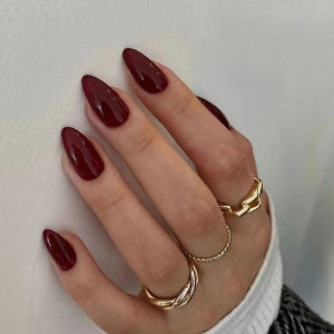เล็บปลอมสีเบอร์กันดีอัลมอนด์ 24 ชิ้น สีพื้น เล็บปลอมแบบเต็มเล็บ ติดกาวสำหรับผู้หญิง ฤดูใบไม้ร่วง ฤดูหนาว