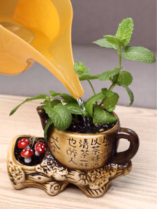 Long-Nosed Watering Can Garden Care Flower Pouring Pot with Scale Precision Sprinkling Flower Protection Tool Plastic Material