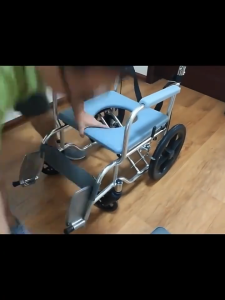 เก้าอี้โถมีล้อห้องน้ำผู้สูงอายุผู้ป่วยทุพพลภาพเก้าอี้เคลื่อนที่เก้าอี้อาบน้ำเก้าอี้โถสุขภัณฑ์ผู้ใหญ่โถอา เก้าอี้นั่งถ่าย