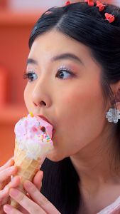 Azarine X Red Velvet Velvety Lippie Cream Lightweight Lip Velvet Lip Matte 3.2ml