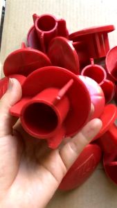 2 cái nắp nhựa bịt đầu ống nhôm 63 và ống sắt 34 - mái hiên di động