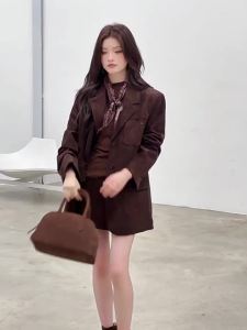 MIUCO | Áo Khoác Suit Nhỏ Gọn Màu Nâu Da Bò Nhập Khẩu