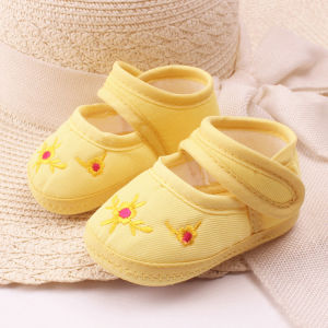 Baby Soft Sole Foot Protector Shoes Embroidered Walking Shoes Non Slip Newborn One Month Old Baby Comfortable Breathable Cloth Shoes