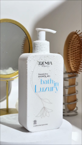 Esmeria Organics Heavenly Rose Bath in Luxury Shower Gel 300ml
