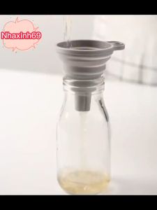 Phễu silicon gấp gọn chiu nhiêt tốt phễu nhựa dùng chiết chiếc nước hoa mỹ phẩm chất lỏng tiện lợi N124