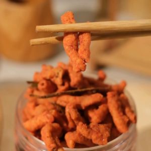 Usus Crispy Pedas Putri Sami Asih Food 280gr