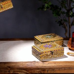 กล่องเครื่องประดับไม้เนื้อแข็ง กล่องเก็บของ กล่องสไตล์ย้อนยุค กล่องเก็บของไม้ กล่องไม้พร้อมกระจก กล่องสี่เหลี่ยมผืนผ้า กล่องเก็บเครื่องประดับ