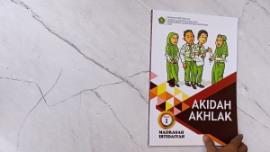 Buku Siswa Akidah Akhlak Kelas 1 MI KEMENAG KMA 183