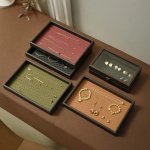 แท่นชงชาไม้walnut ทรงสี่เหลี่ยม ทรงเรขาคณิต หรูหรา จัดระเบียบ ของเล่นสำหรับตกแต่งโต๊ะ เครื่องประดับตกแต่งสำหรับโต๊ะ