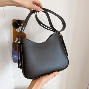 Túi Đeo Chéo Dung Tích Lớn Phong Cách Mới 2024 Cho Nữ Túi Đeo Vai Đơn Cổ Điển Túi Xô Túi Xách Thời Trang Thường Ngày Cho Nữ