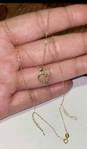 PAWNABLE 18K Saudi Gold Fine Tauco Chain(thin) with18K Saudi Gold Heart Net Pendant