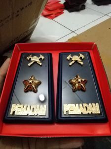 PANGKAT PEMADAM 3D LIS MERAH