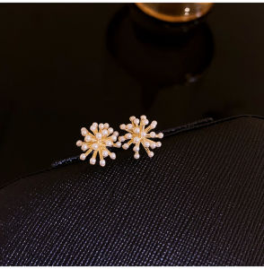 ต่างหูไข่มุกดอกไม้ระเบิดขนาดเล็กหรูหรา เครื่องประดับแฟชั่นสำหรับผู้หญิง ดีไซน์หรูหรา ดีไซน์เฉพาะตัว ต่างหูแบบหรูหรา