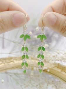 Elegant Long Leaf Diamond Embedded Tassel Hoops Allergy Free Fashion Jewelry Womens Luxury Sensation Greenery Earrings