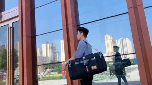 กระเป๋าพกพาพับเก็บได้ความจุ ที่ดีสามารถใส่โทรศัพท์มือถือคอมพิวเตอร์เครื่องสำอาง และจัดส่งจากประเทศไทย