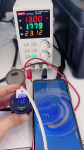 AUTO Fun 12-24V Car Charger 4 USB QC3.0 Quick Charge Voltage Display Overload Protection Universal for Devices