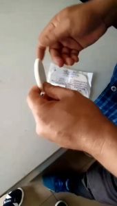 Bông phấn Bizwoman Professional 8gr (Made in Korea bông ướt tán phấn nền dùng khô dặm phấn phủ tiện dụng) 2Trucos