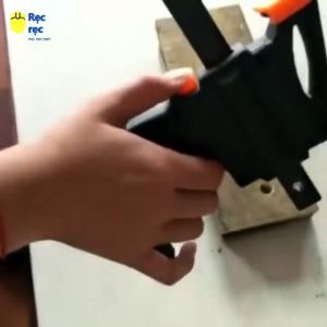 Tổng số thanh kẹp nhanh được sử dụng nhanh chóng giữ vật liệu với lực kẹp tối đa là 60kg