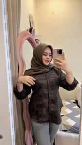 Kemeja Salur LUNA Stripe Fitted Ukuran MLXLXXL Jumbo Terlaris Kemeja Luna Stripe Salur Basic Lengan Panjang Bahan Semiwoll Terbaru