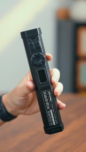 PHOTOOLEX ไฟแท่ง RGB แม่เหล็กถือมือ อุณหภูมิสี 2500-9900K CRI96+ แบตเตอรี่ 2600mAh กำลังไฟ 6W แม่เหล็ก ปรับ 360° Type-C ชาร์จ ถ่ายทอดสด ถ่ายภาพสร้างสรรค์