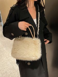 Fashionable Pearl Trimmed Plush Handbag Womens Crossbody Bag Soft PU Leather Autumn Winter Stylish Small Square Bag
